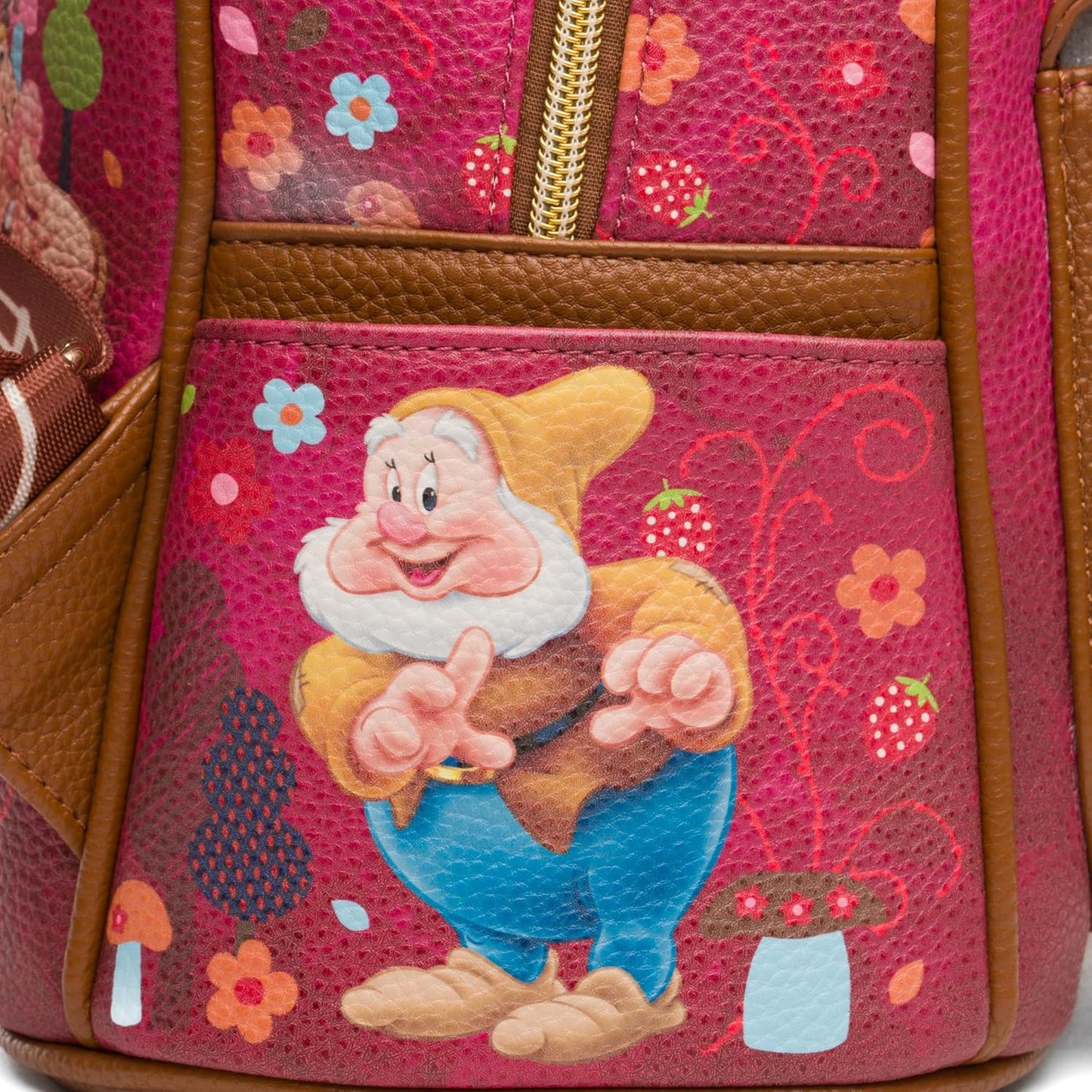 WondaPOP - Disney - Snow White & The Seven Dwarfs - 11" Vegan Leather Fashion Mini Backpack